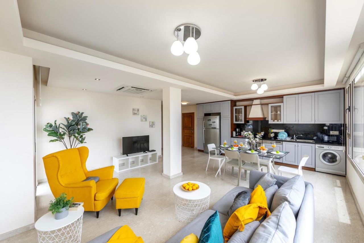Mackenzie Beachfront Eftyhia Suite Larnaca Exterior photo